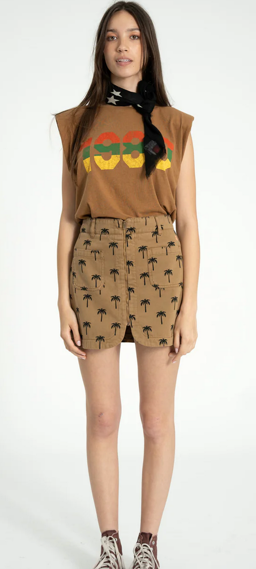 sisters department - sleeveless t shirt, shoulder pads, brown, 1980 print - Lubus & moi