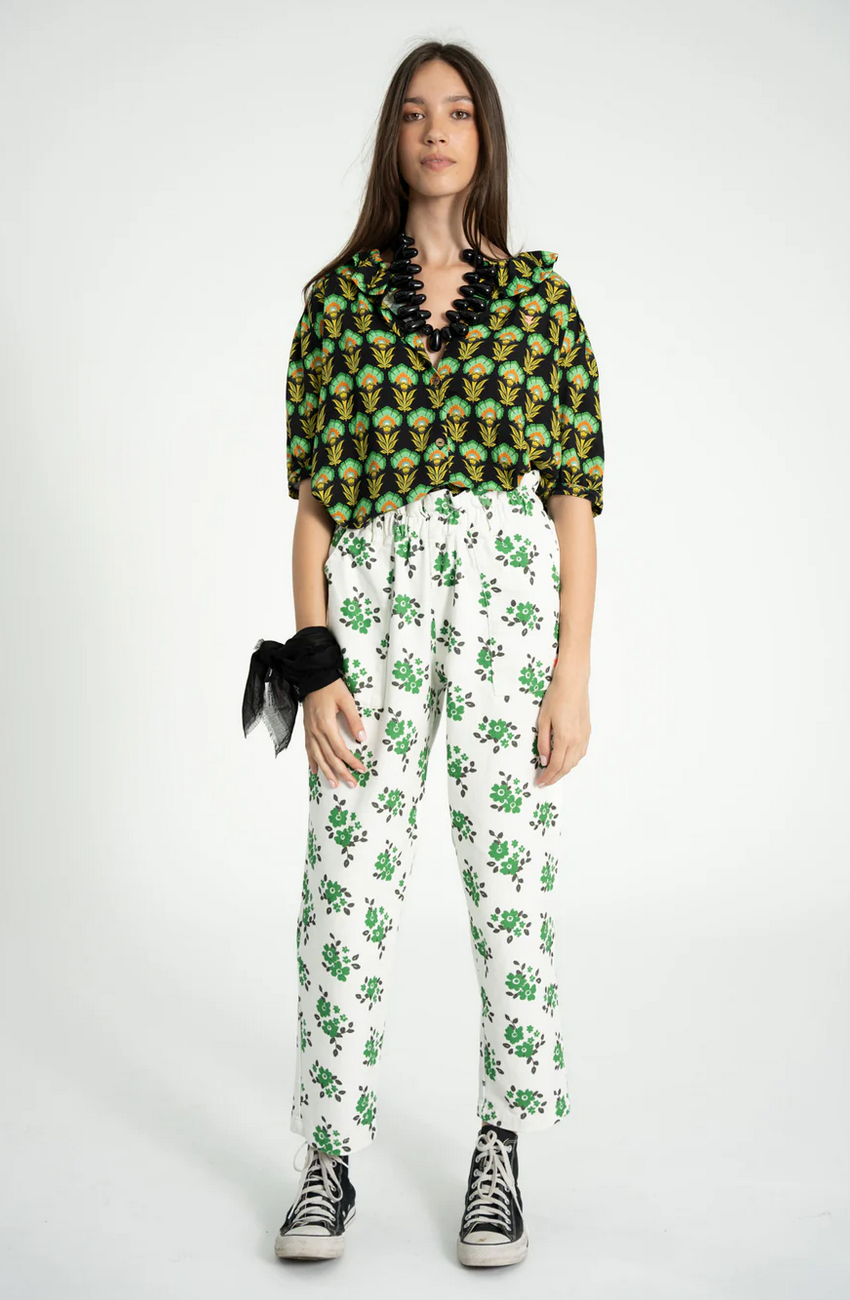 sisters department - blouse with collar, black with green flowers - Lubus & moi