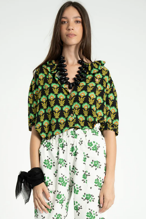 sisters department - blouse with collar, black with green flowers - Lubus & moi