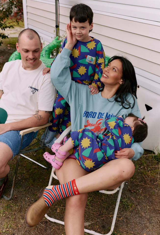 tajinebanane - bord de mère breastfeeding sweatshirt