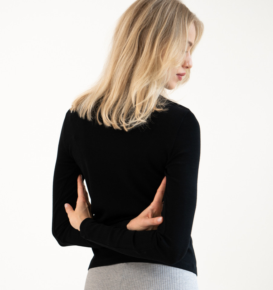minimalisma - vakrast, wool long sleeve turtleneck, black