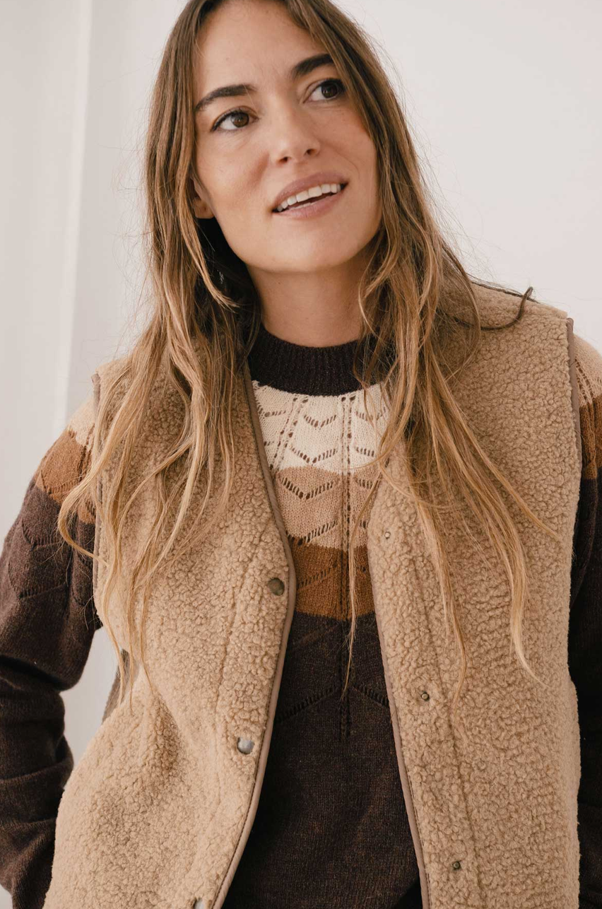 twothirds - henderson vest, beige