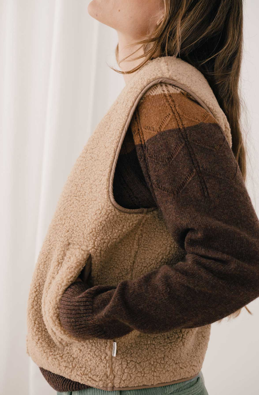 twothirds - henderson vest, beige