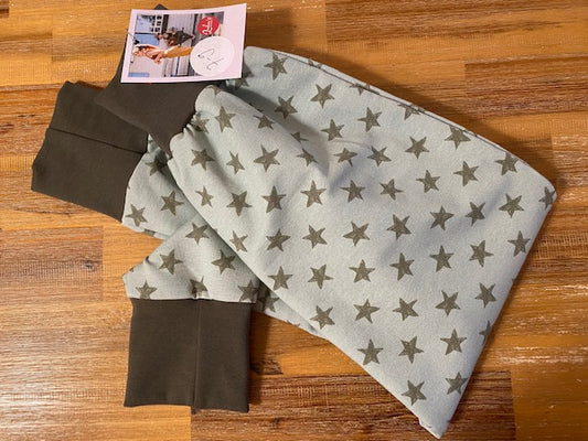 LUBU'S - lubu's pants, mint stars allover, olive bord, sweatstoff, 7-9 jahre